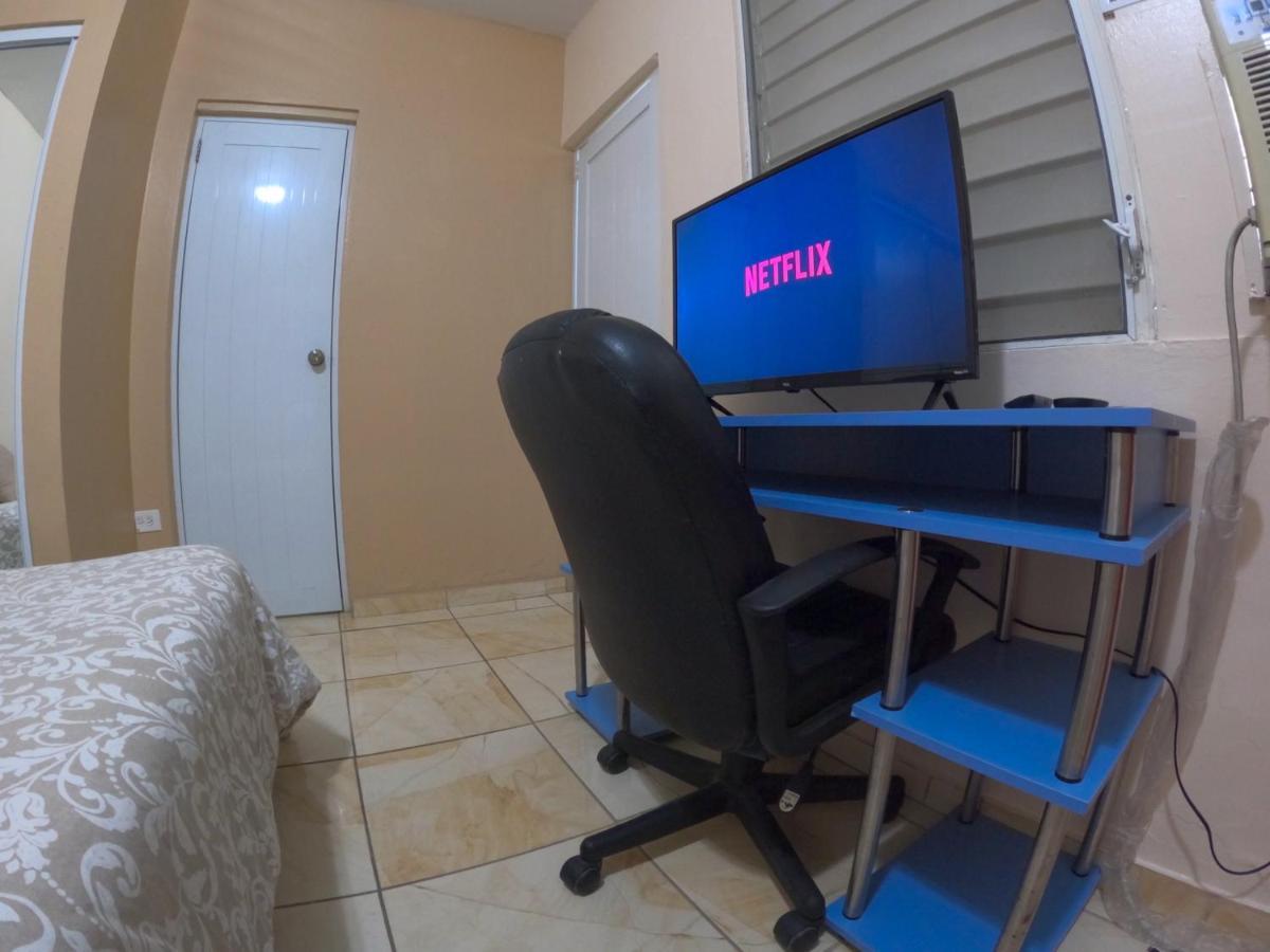 Wifi, Workspace , Perfect Location & Parking Ponce Esterno foto